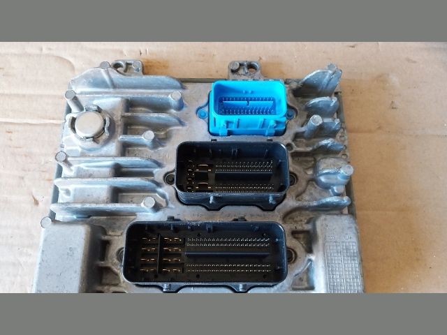 bontott OPEL ZAFIRA C Motorvezérlő