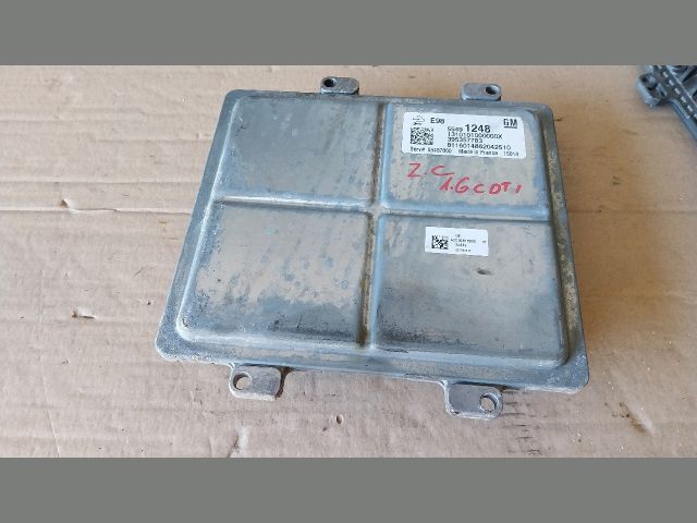 bontott OPEL ZAFIRA C Motorvezérlő