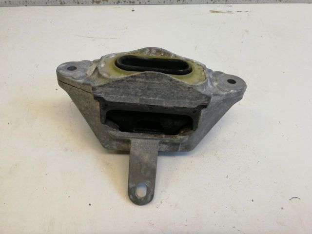 bontott OPEL ZAFIRA C Váltó Tartó Bak (Pozíciófüggetlen)