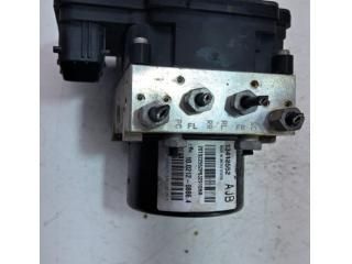 bontott OPEL ZAFIRA C ABS Kocka