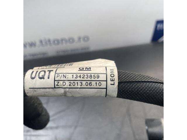 bontott OPEL ZAFIRA C Akkumulátor Saru