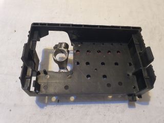 bontott OPEL ZAFIRA C Biztosítéktábla Motortér