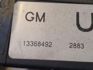 bontott OPEL ZAFIRA C Biztosítéktábla Motortér