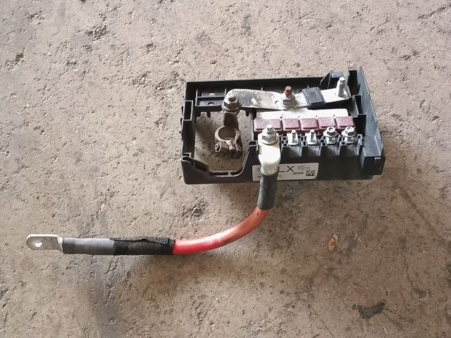 bontott OPEL ZAFIRA C Biztosítéktábla Motortér