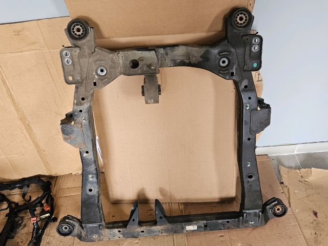 bontott OPEL ZAFIRA C Első Bölcső