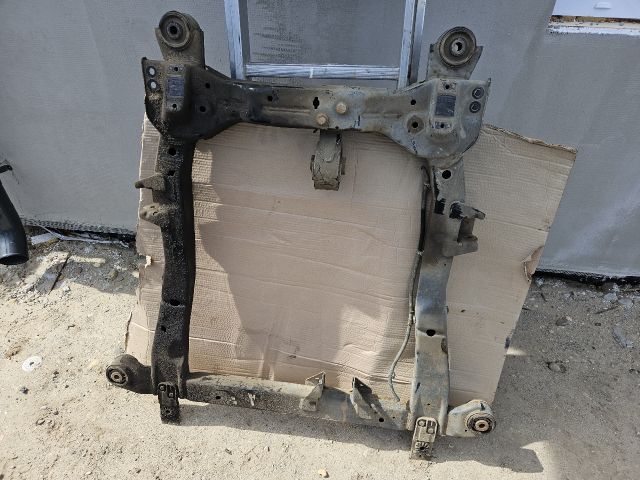 bontott OPEL ZAFIRA C Első Bölcső