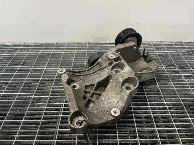 bontott OPEL ZAFIRA C Generátor Tartó Bak