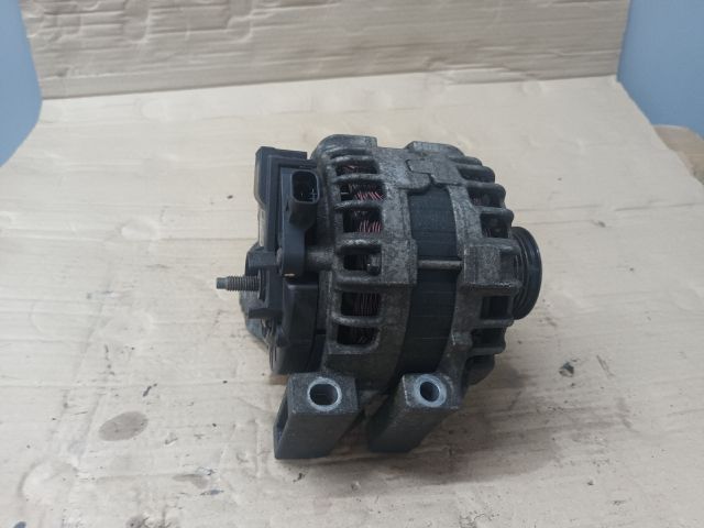 bontott OPEL ZAFIRA C Generátor