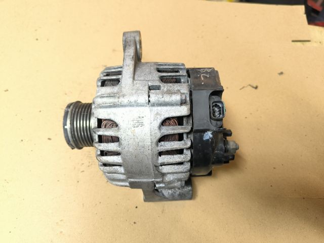 bontott OPEL ZAFIRA C Generátor