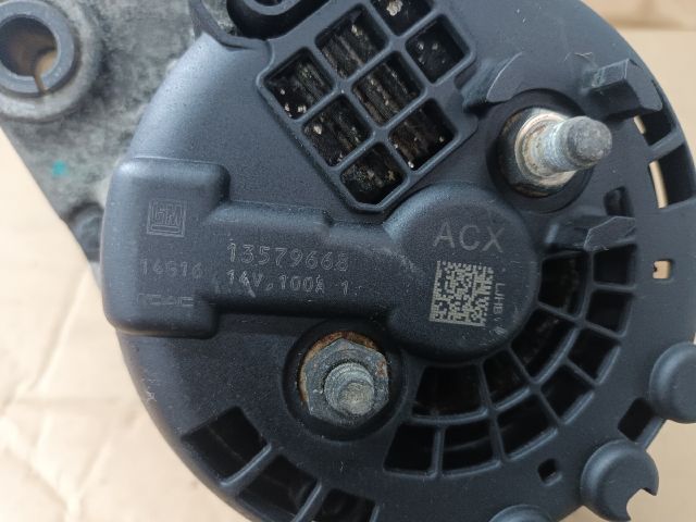 bontott OPEL ZAFIRA C Generátor