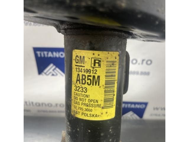 bontott OPEL ZAFIRA C Jobb első Gólyaláb (Lengécsillapító, Rugó)