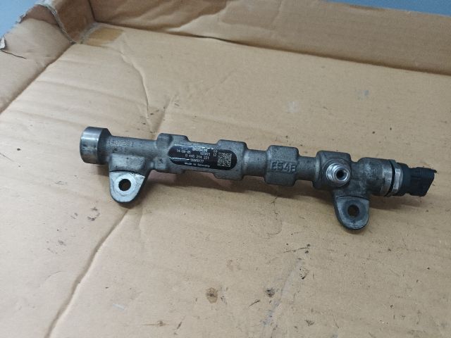 bontott OPEL ZAFIRA C Közösnyomócső