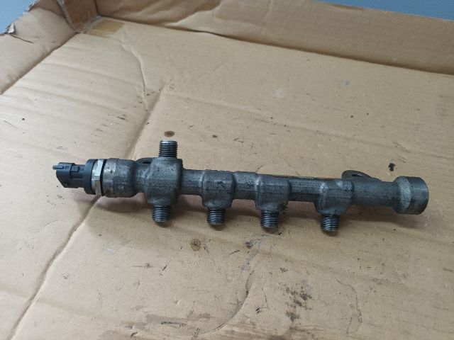 bontott OPEL ZAFIRA C Közösnyomócső