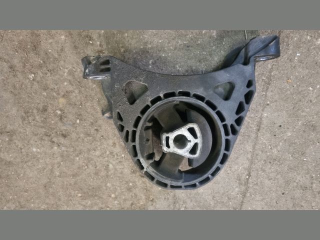 bontott OPEL ZAFIRA C Motor Tartó Bak (Fém)