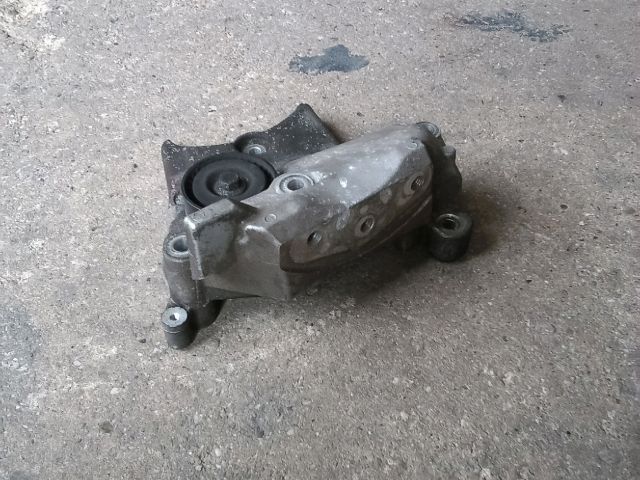 bontott OPEL ZAFIRA C Motor Tartó Bak Jobb