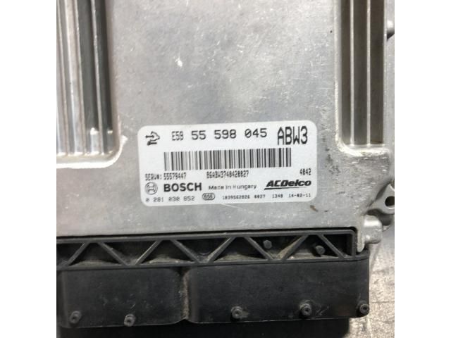 bontott OPEL ZAFIRA C Motorvezérlő