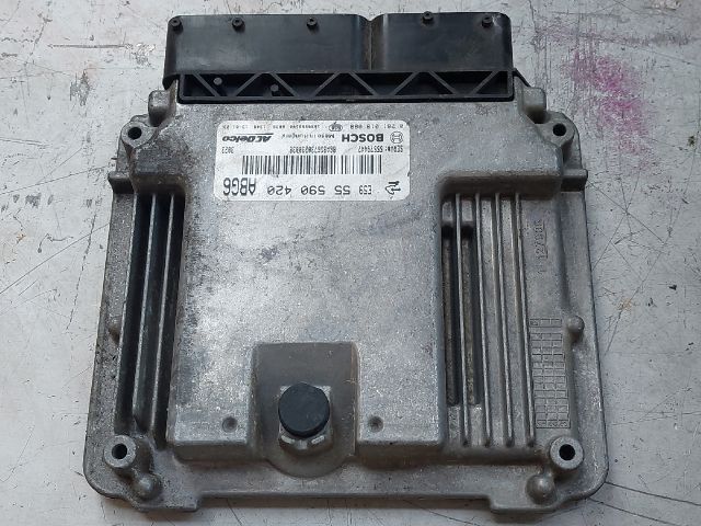 bontott OPEL ZAFIRA C Motorvezérlő