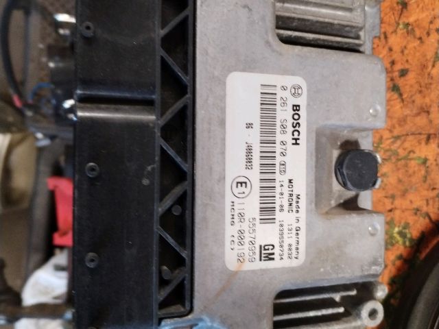 bontott OPEL ZAFIRA C Motorvezérlő