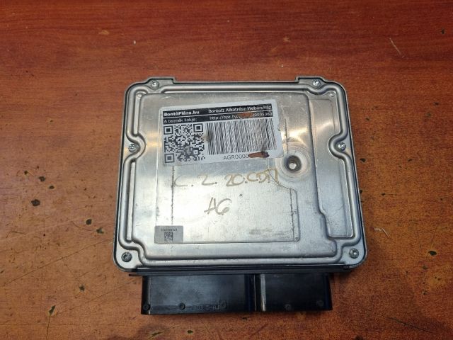 bontott OPEL ZAFIRA C Motorvezérlő