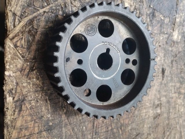 bontott OPEL ZAFIRA C Nagynyomású Szivattyú Bordáskerék / Lánckerék