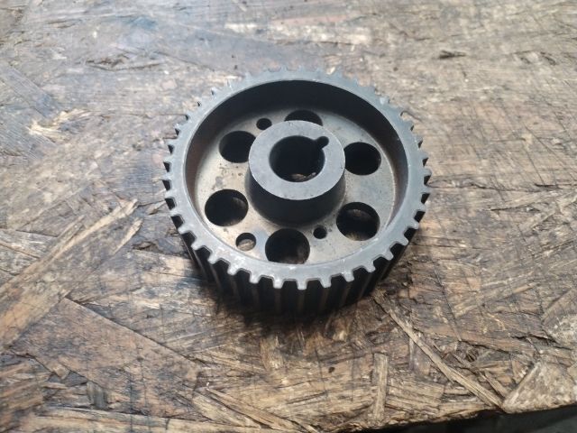 bontott OPEL ZAFIRA C Nagynyomású Szivattyú Bordáskerék / Lánckerék