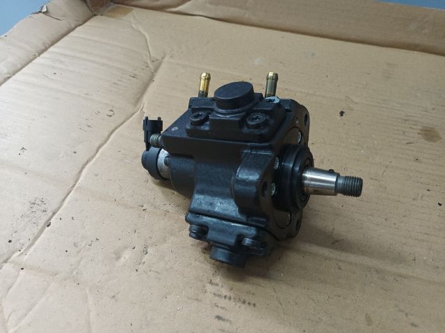 bontott OPEL ZAFIRA C Nagynyomású Szivattyú