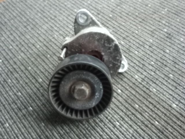 bontott OPEL ZAFIRA C Szíjfeszítő Görgő