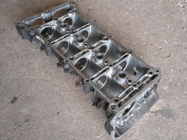 bontott OPEL ZAFIRA C Vezérműtengely Ház