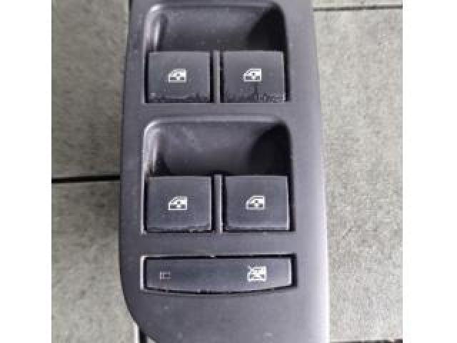 bontott OPEL ZAFIRA C Ablakemelő Kapcsoló Négyes / Kettes
