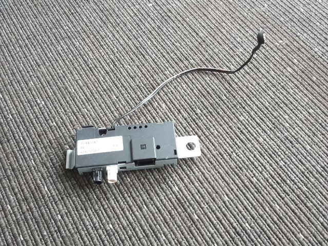 bontott OPEL ZAFIRA C Antenna Erősítő