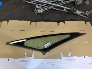 bontott OPEL ZAFIRA C Bal A Oszlop Oldalablak Üveg