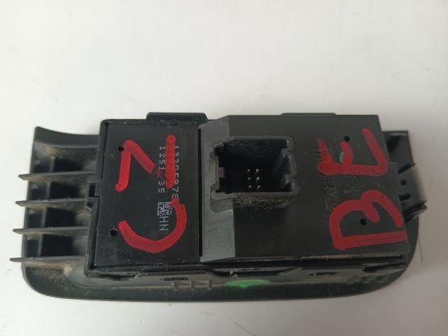 bontott OPEL ZAFIRA C Bal első Ablakemelő Kapcsoló