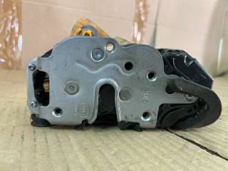 bontott OPEL ZAFIRA C Bal első Ajtózár