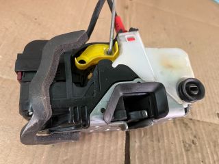 bontott OPEL ZAFIRA C Bal első Ajtózár