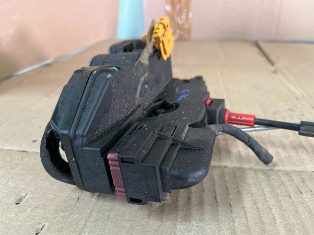 bontott OPEL ZAFIRA C Bal első Ajtózár