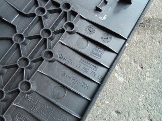 bontott OPEL ZAFIRA C Bal első Belső Küszöb Burkolat