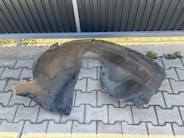 bontott OPEL ZAFIRA C Bal első Dobbetét (Kerékjárati, Műanyag)