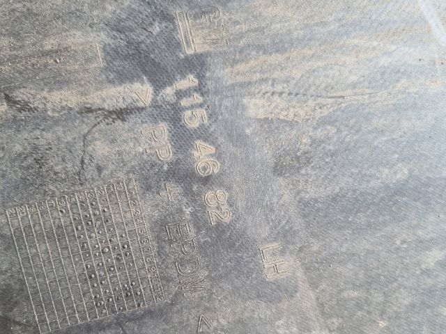 bontott OPEL ZAFIRA C Bal első Első Dobbetét (Kerékjárati, Műanyag)