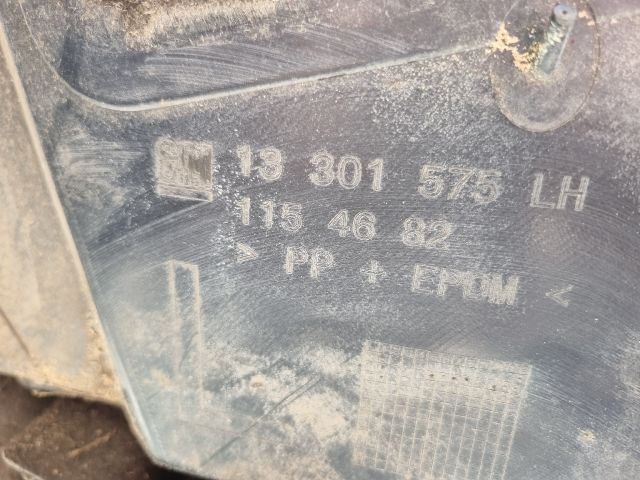 bontott OPEL ZAFIRA C Bal első Első Dobbetét (Kerékjárati, Műanyag)