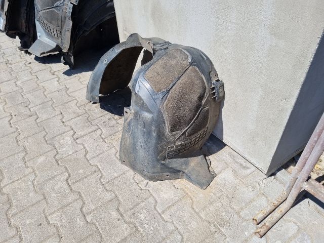 bontott OPEL ZAFIRA C Bal első Első Dobbetét (Kerékjárati, Műanyag)