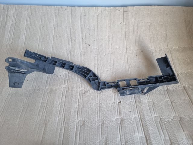 bontott OPEL ZAFIRA C Bal első Lökhárító Tartó (Műanyag)