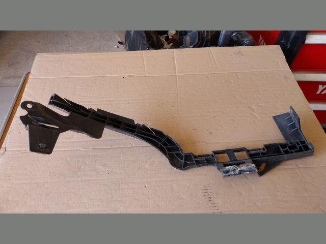 bontott OPEL ZAFIRA C Bal első Oldal Lökhárító Tartó (Műanyag)