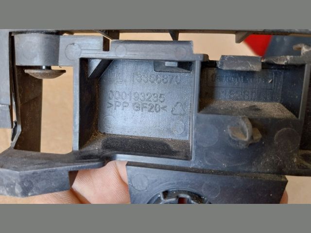 bontott OPEL ZAFIRA C Bal első Oldal Lökhárító Tartó (Műanyag)