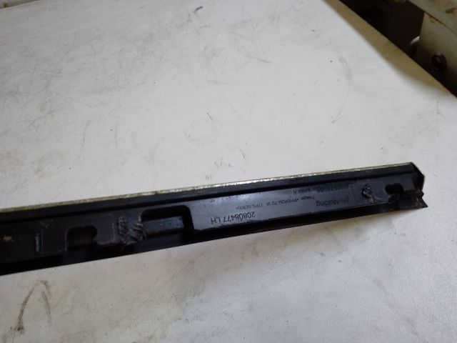 bontott OPEL ZAFIRA C Bal első Sárvédő Díszléc