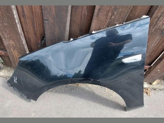 bontott OPEL ZAFIRA C Bal első Sárvédő