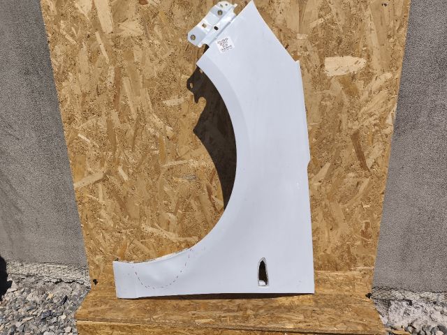 bontott OPEL ZAFIRA C Bal első Sárvédő