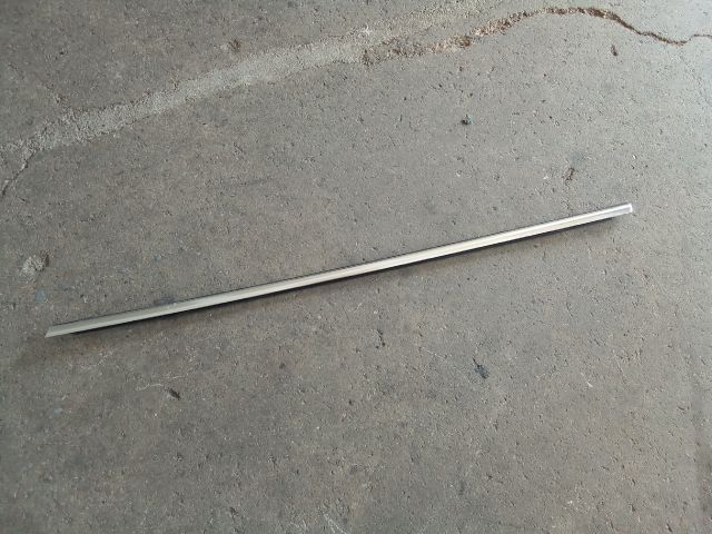 bontott OPEL ZAFIRA C Bal első Vízlehúzó Gumicsík