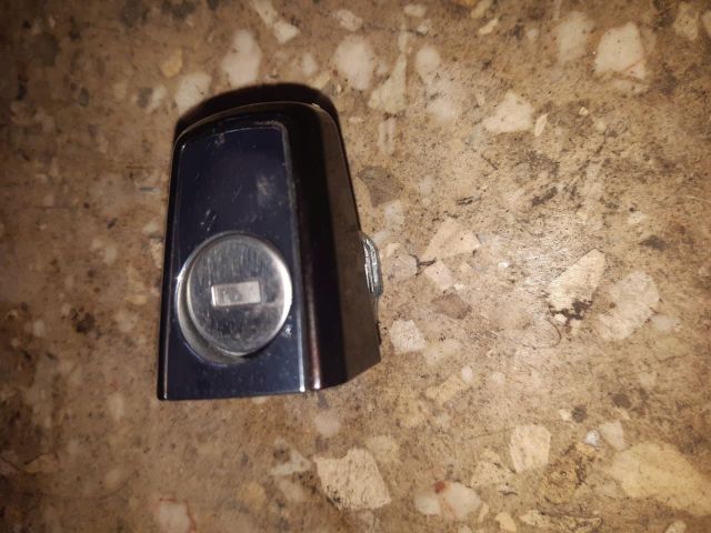 bontott OPEL ZAFIRA C Bal első Zárbetét