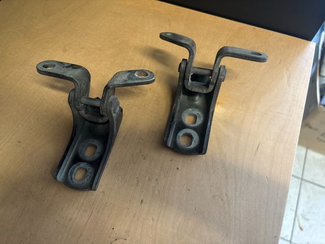 bontott OPEL ZAFIRA C Bal első Zsanér