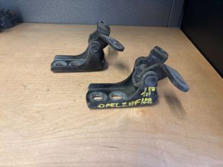 bontott OPEL ZAFIRA C Bal első Zsanér